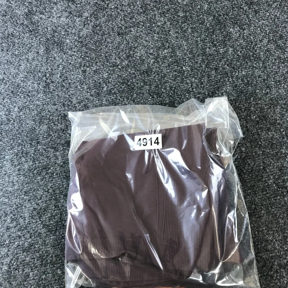 Lululemon Biker Shorts Womens 27x6.5 Mauve Logo Pull On Workouts Performance Gym
